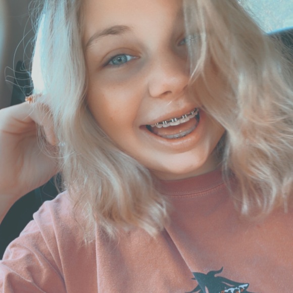 Meet your Posher, Megan - Picture 1 of 1